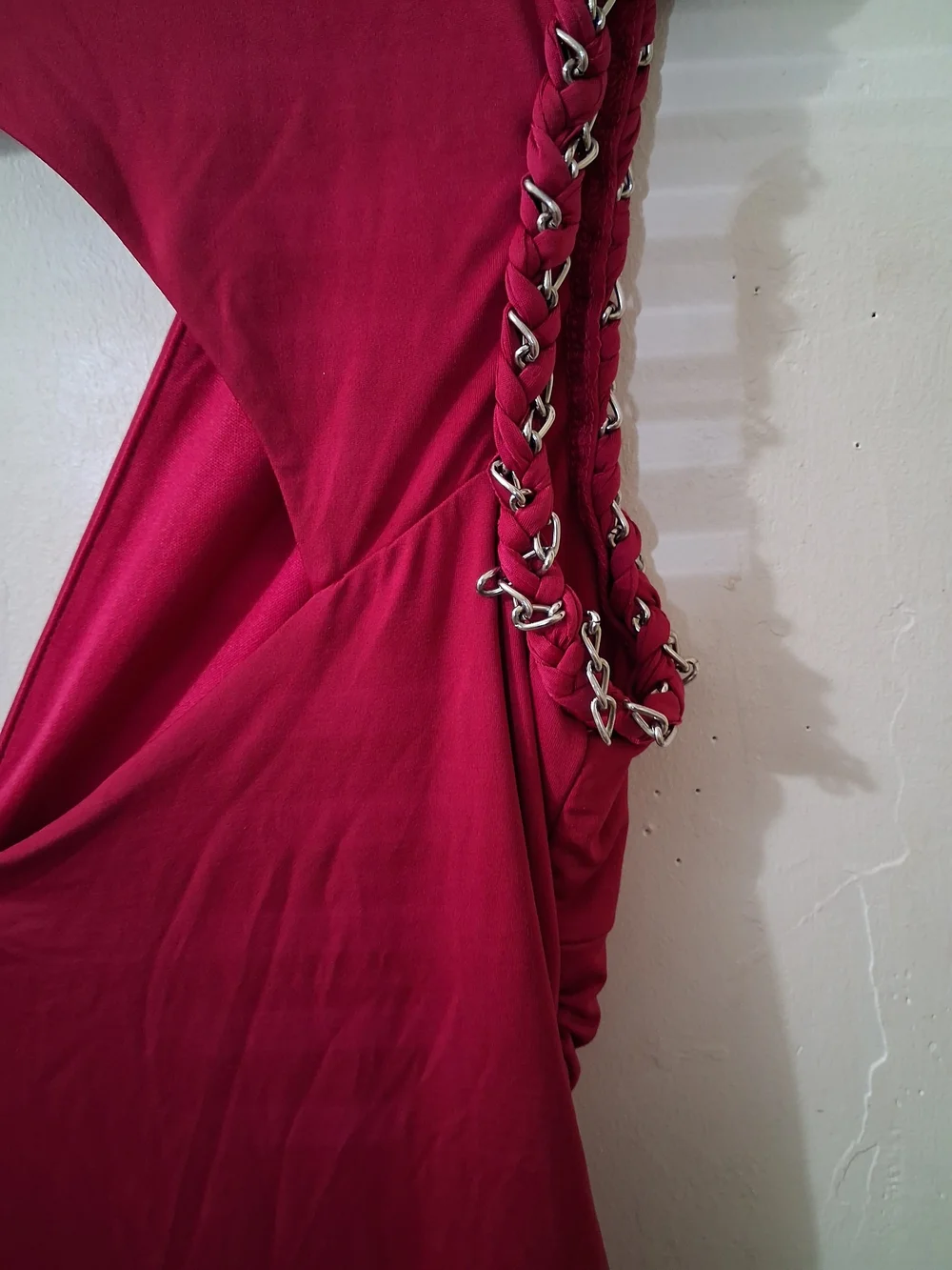 Ruched Deep Pink V-Neck Sleeveless Blouse with Grommet Detail - Picture 4 of 6